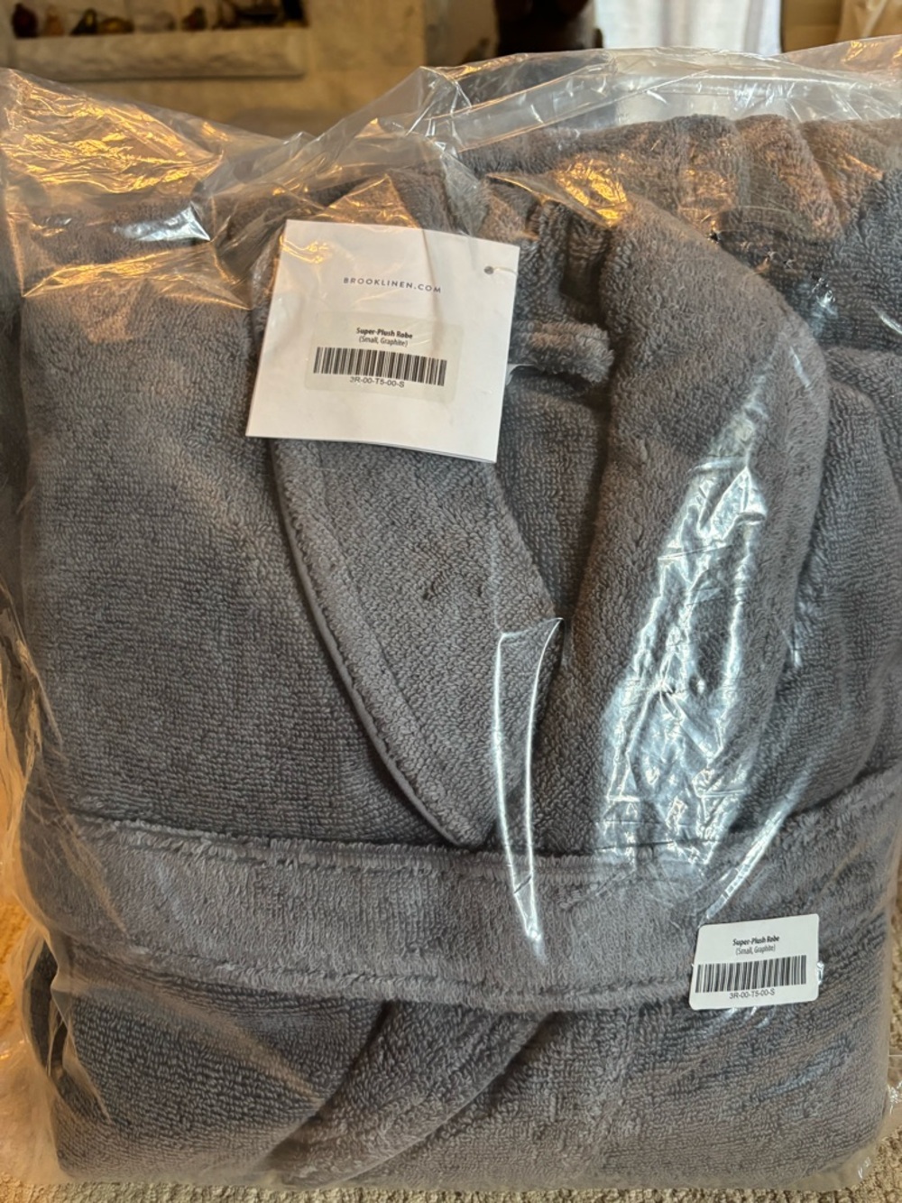brooklinen Super-Plush Robe Graphite)📣 - Picture 3 of 7